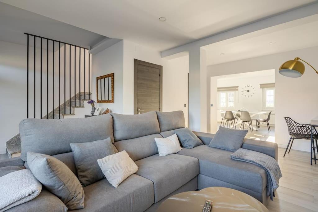 הוילה צה A Neida Casa Con Terraza Con Vistas Al Mar מראה חיצוני תמונה